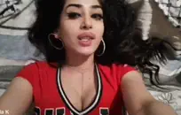 الفاسقة القذرة تحب ممارسة الجنس وابتلاع قضيبي السميك