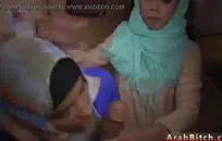 صبي في سن المراهقة مع الديك استغل من قبل زوجة.