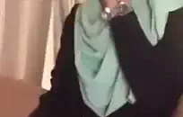 أنا على وشك كسر الجوز على وجهك