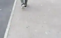 أمارس الجنس مع ابنتي وهي في غرفة المعيشة.