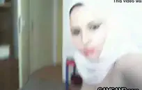 الشد مع هذا طراز كوغار الغني البالغ من العمر 38 عامًا.