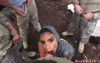 أستطيع أن أقرأ بين السطور، فمن الواضح أنها تريد منك أن تضربها بقوة مثل نجمة أفلام إباحية.