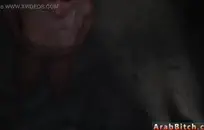 الرجل الكبير يحصل على بعض الحب الجيد من هوتي.