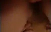 أخي غير الشقيق هو قضيب ضخم يستفيد بشكل كامل من أختي الصغيرة.